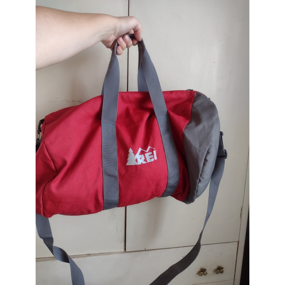 REI CO-OP Roadtripper Small 40L Duffel Bag Red Travel Gear Luggage Strap Outdoor